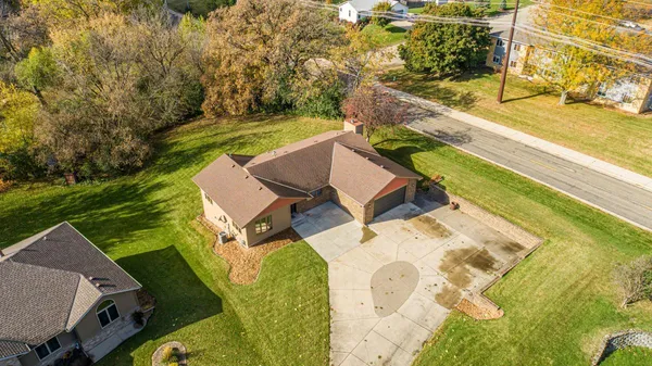 $384,900 | 840 Riverwood Place, Owatonna, MN 55060