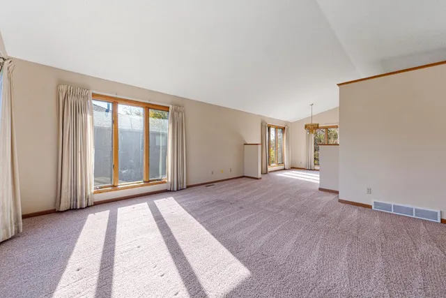 $392,000 | 840 Riverwood Place, Owatonna, MN 55060