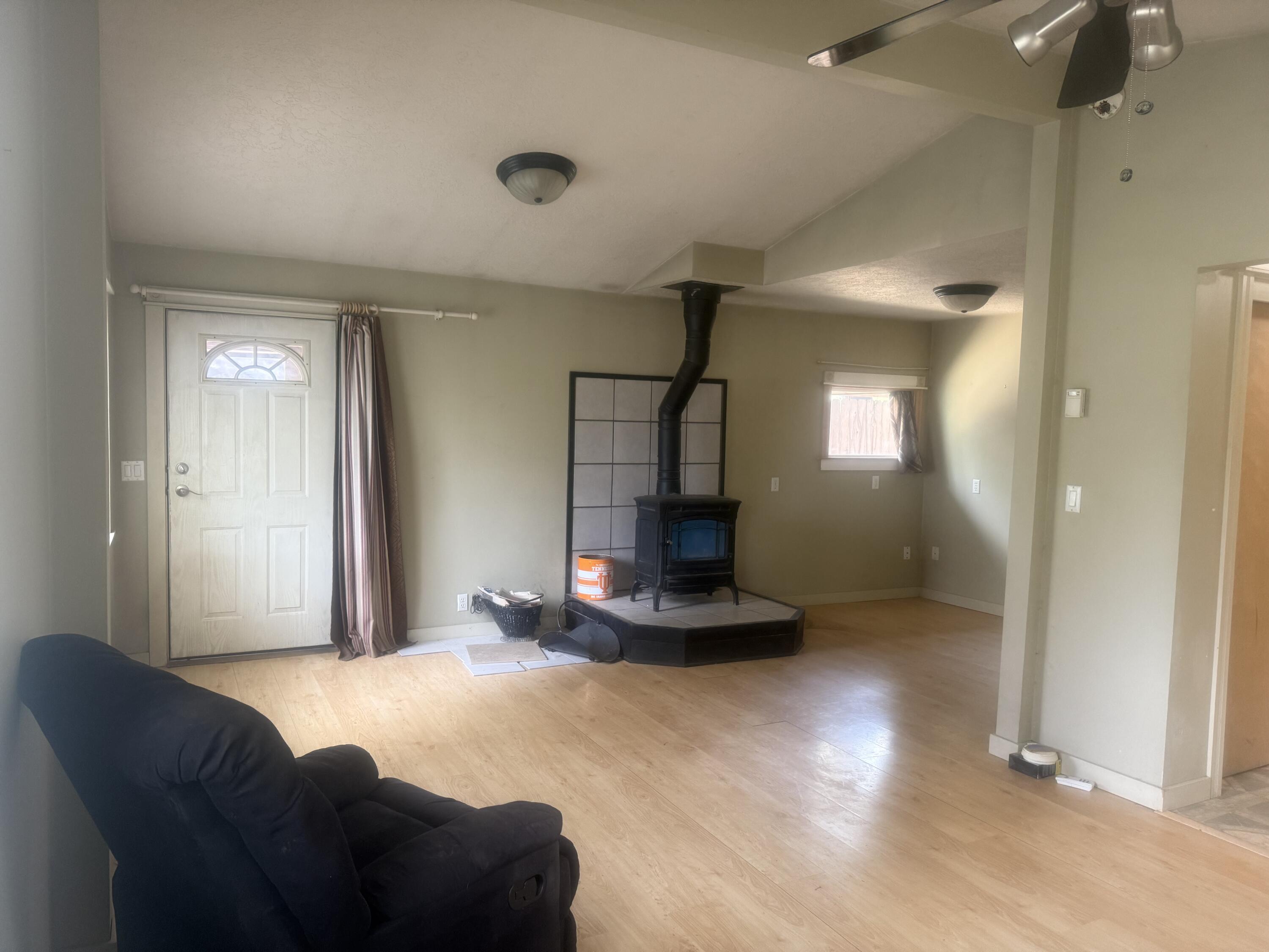 54282 Huntington Road Bend, OR 97707 - Photo 15 of 21 IMG_2132