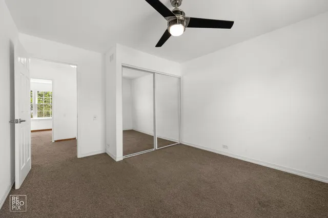 $2,200 | 1705 College Green Drive, Unit 1705, Elgin, IL 60123