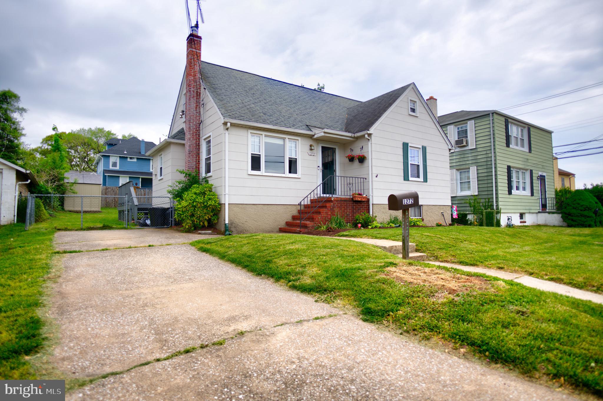 1272 Maple Avenue Halethorpe, MD 21227 - Photo 3 of 24 Gallery Image 3