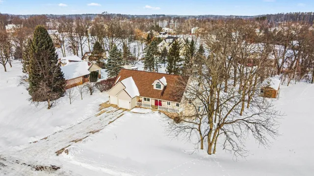 $599,900 | 13574 Orchard Court, Gregory, MI 48137