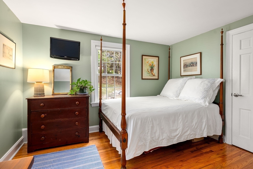 140 Walpole Street Dover, MA 02030 - Photo 13 of 31