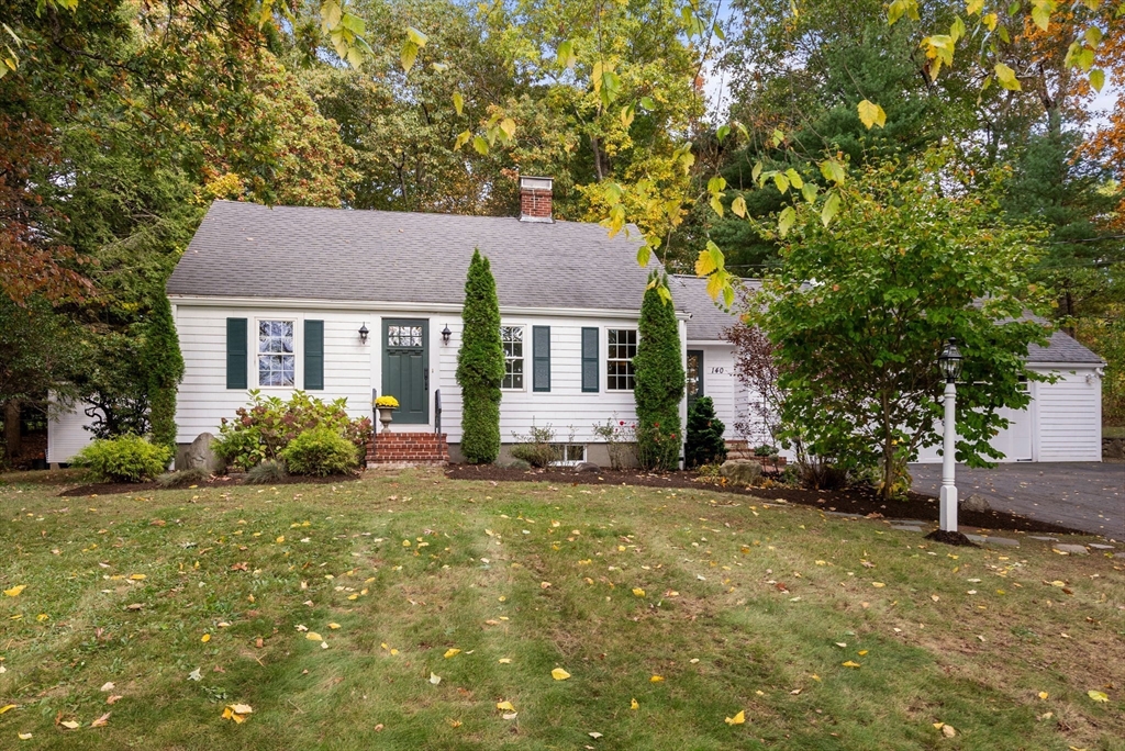 140 Walpole Street Dover, MA 02030 - Photo 2 of 31