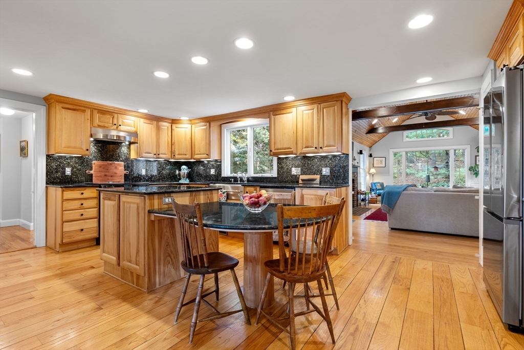 140 Walpole Street Dover, MA 02030 - Photo 3 of 31