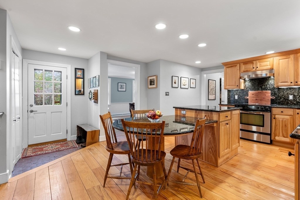 140 Walpole Street Dover, MA 02030 - Photo 5 of 31