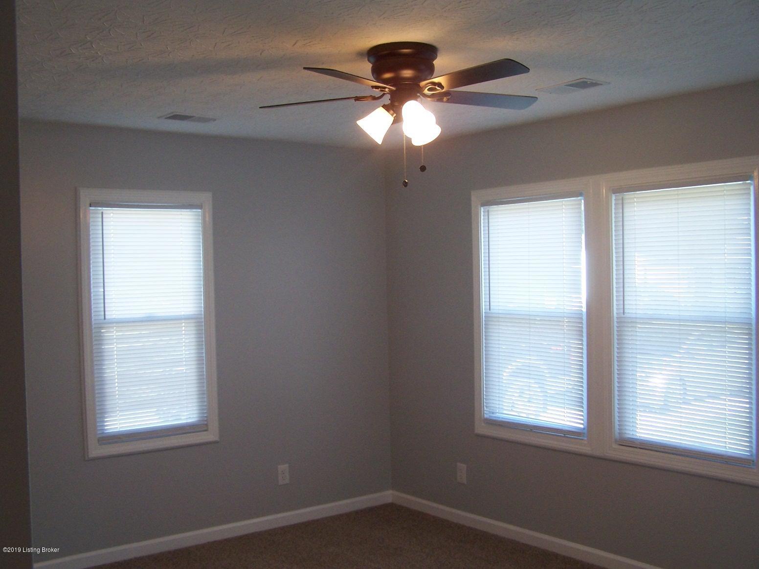 3014 Gudgel Road Louisville, KY 40211 - Photo 2 of 18 100_0931