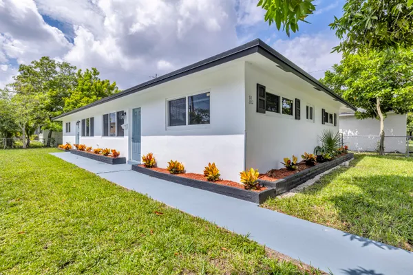 $799,000 | 800-802 Southwest 6th Court, Pompano Beach, FL 33060