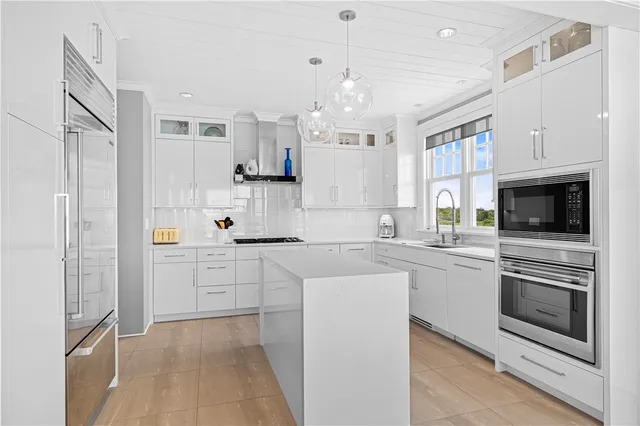 $6,950,000 | 1210 Grace Cove Road, Block Island, RI 02807