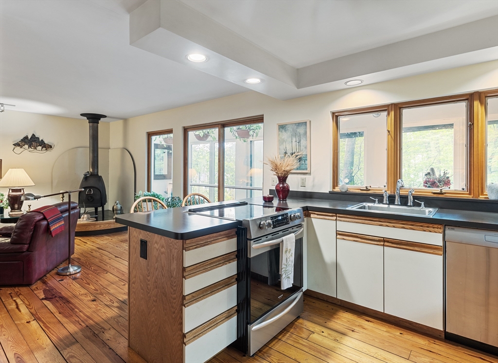 26 Fowler Street Upton, MA 01568 - Photo 11 of 30