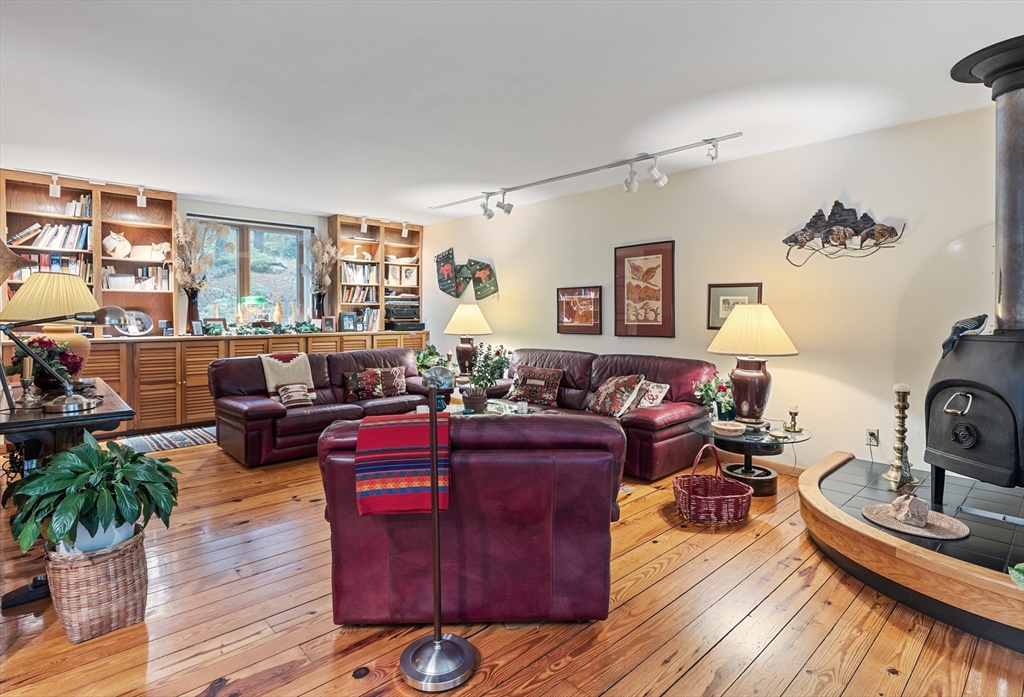 26 Fowler Street Upton, MA 01568 - Photo 8 of 30