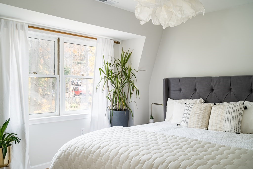 196 Chestnut Avenue, Unit C Boston, MA 02130 - Photo 28 of 35