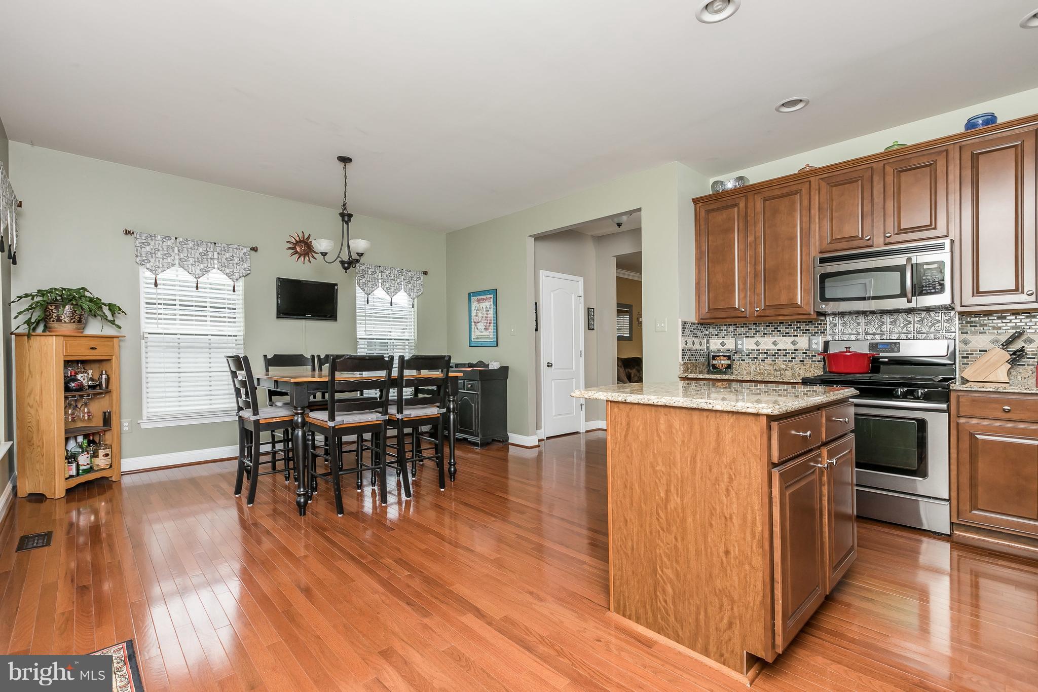 303 Riverside Drive Baltimore, MD 21221 - Photo 8 of 29 Kitchen