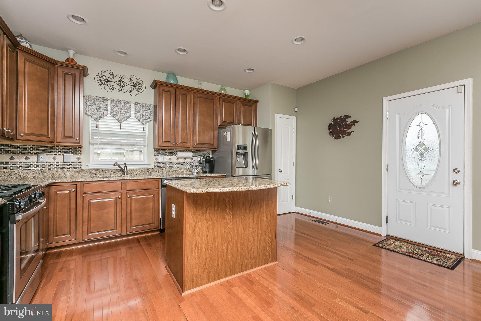 303 Riverside Drive Baltimore, MD 21221 - Photo 9 of 29 Kitchen