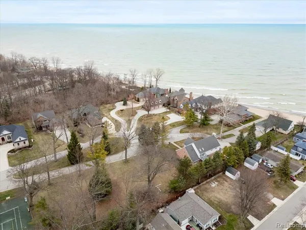 $89,999 | 2995 Sandy Oaks Lane, Fort Gratiot, MI 48059