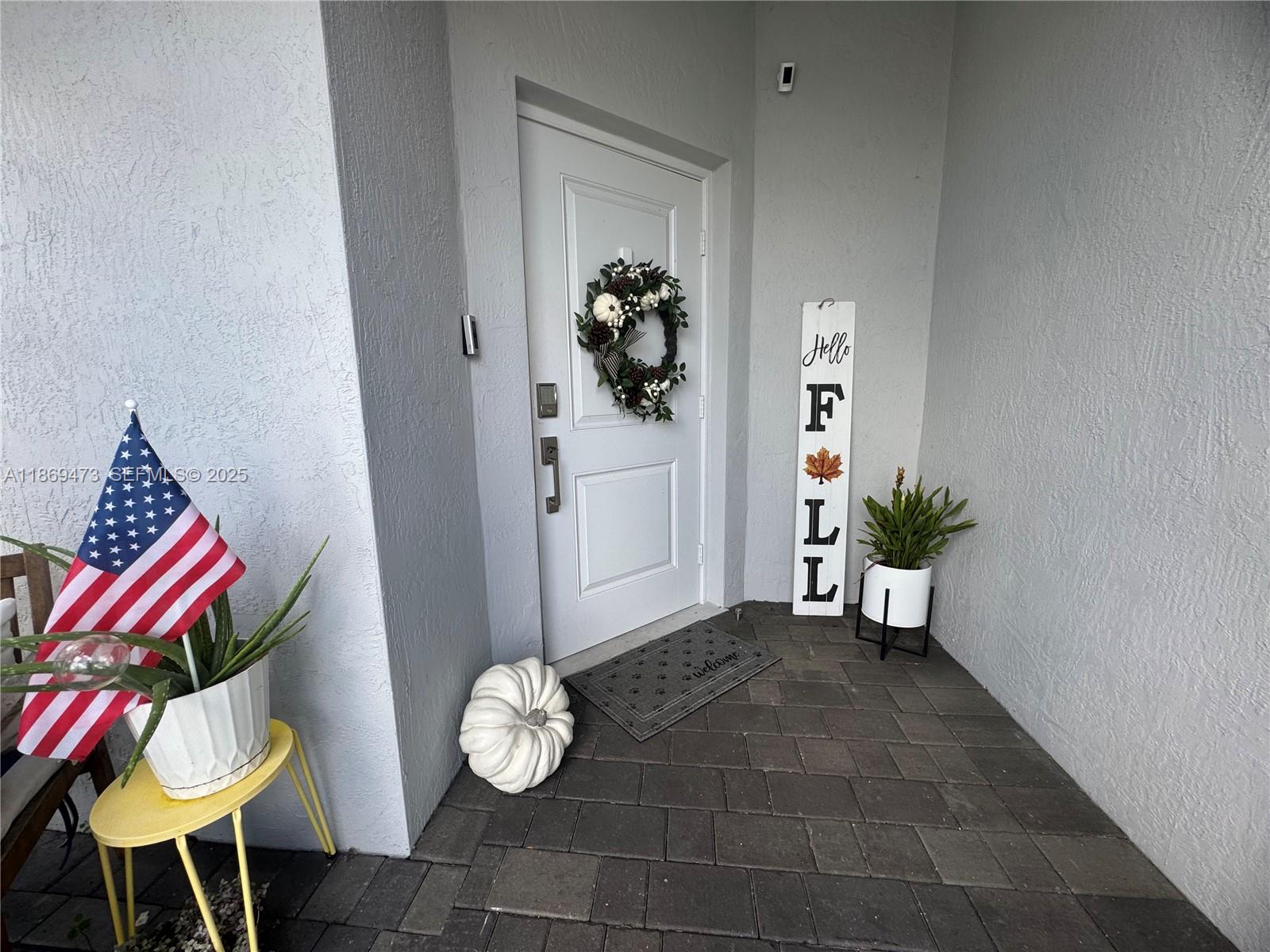 16270 Southwest 293rd Street Homestead, FL 33033 - Photo 2 of 13