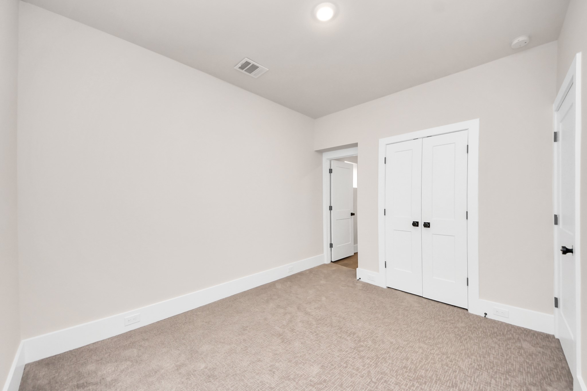 783 Mansfield Street Houston, TX 77091 - Photo 26 of 40 a view of an empty room