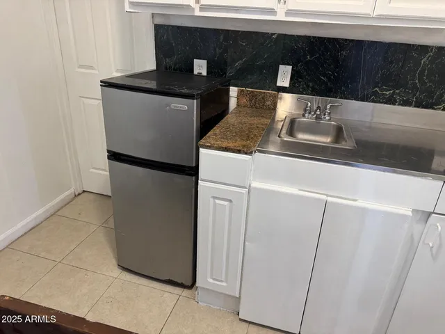 $800 | 328 North 11th Place, Unit D, Phoenix, AZ 85006