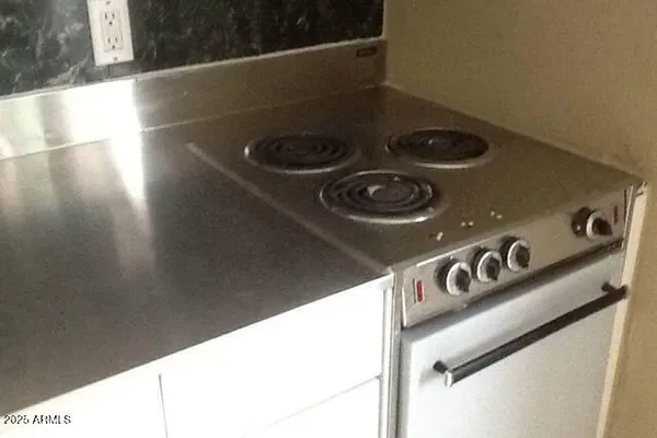 $800 | 328 North 11th Place, Unit D, Phoenix, AZ 85006