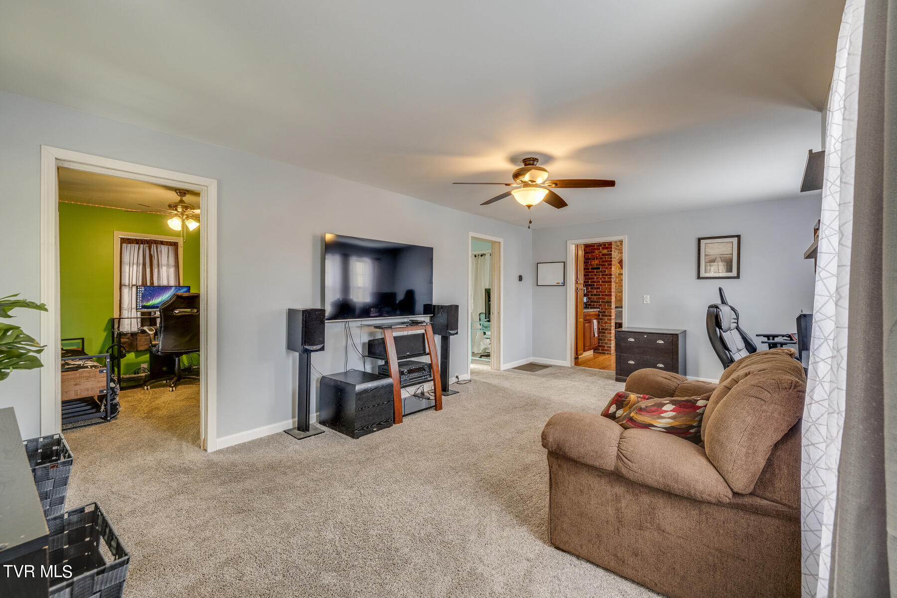 108 John Taylor Road Elizabethton, TN 37643 - Photo 8 of 53 007