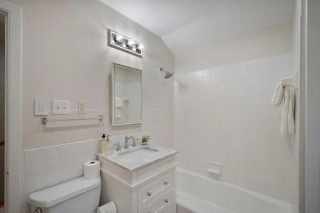 $989,000 | 2250 Princeton Avenue, St. Paul, MN 55105