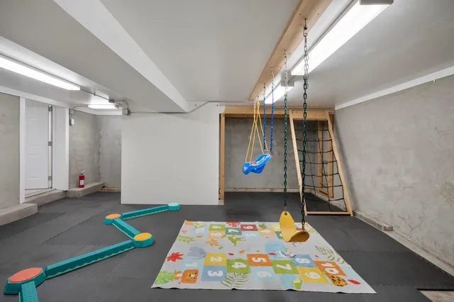 $989,000 | 2250 Princeton Avenue, St. Paul, MN 55105