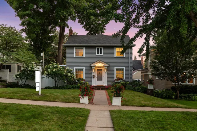 $989,000 | 2250 Princeton Avenue, St. Paul, MN 55105
