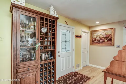 $795,000 | 21 La Valley Drive, Manalapan, NJ 07726