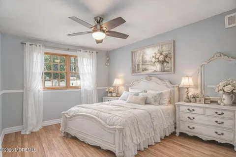 $795,000 | 21 La Valley Drive, Manalapan, NJ 07726