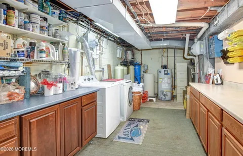 $795,000 | 21 La Valley Drive, Manalapan, NJ 07726