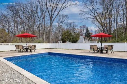$795,000 | 21 La Valley Drive, Manalapan, NJ 07726