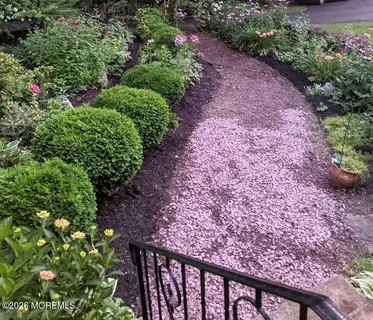 $795,000 | 21 La Valley Drive, Manalapan, NJ 07726