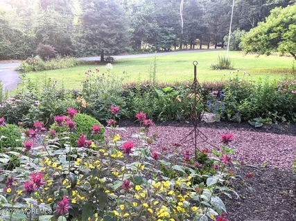 $795,000 | 21 La Valley Drive, Manalapan, NJ 07726
