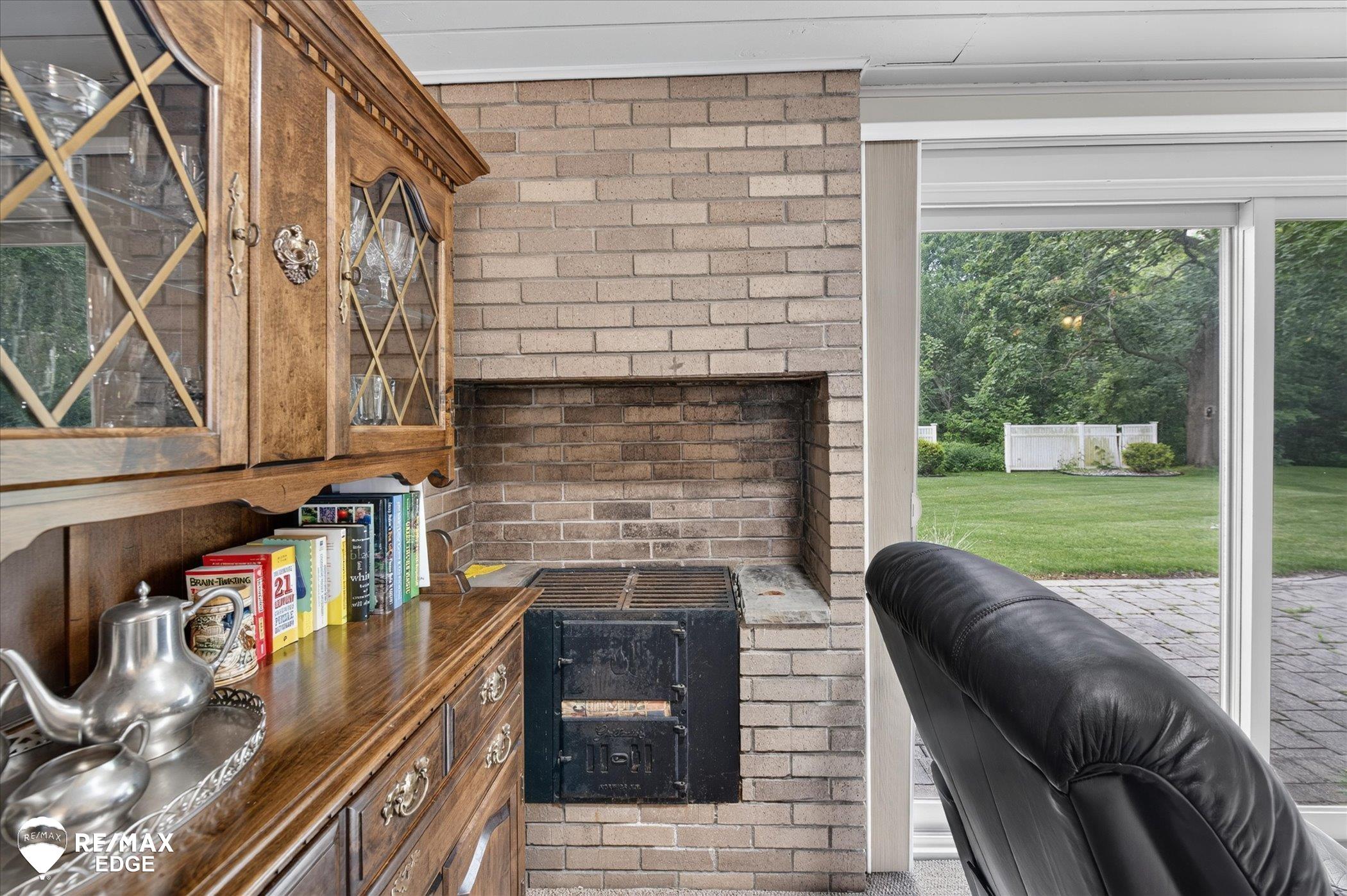 10048 East Coldwater Road Davison, MI 48423 - Photo 13 of 31