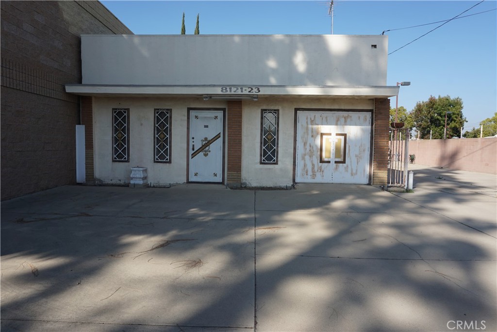 8121 Rosecrans Avenue Paramount, CA 90723 - Photo 4 of 16