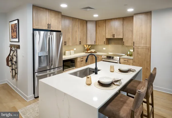 $11,595 | 2700 Main Line Boulevard, Unit 224, Alexandria, VA 22301