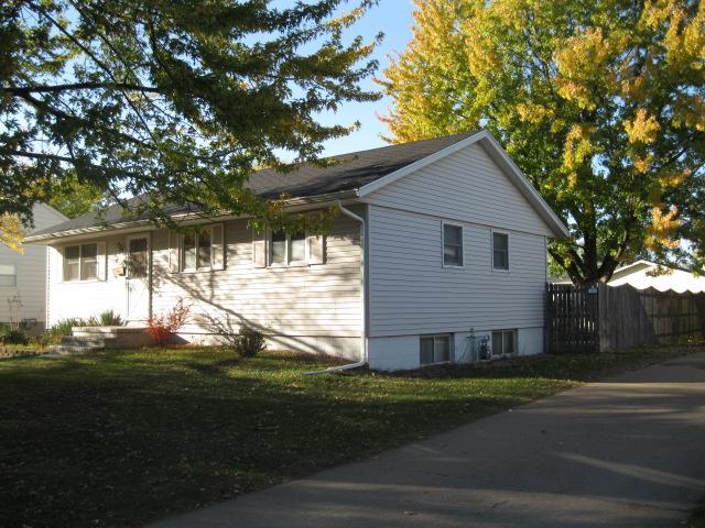 614 Middle Road Camanche, IA 52730 - Photo 1 of 32 Gallery Image 1