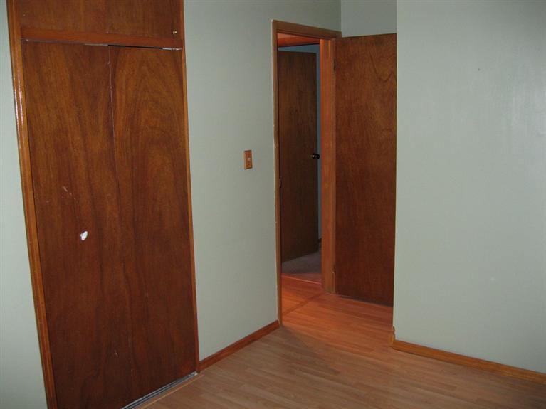 614 Middle Road Camanche, IA 52730 - Photo 12 of 32 Gallery Image 12