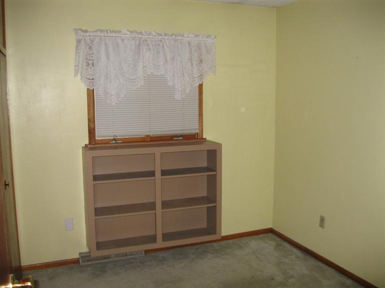 614 Middle Road Camanche, IA 52730 - Photo 17 of 32 Gallery Image 17