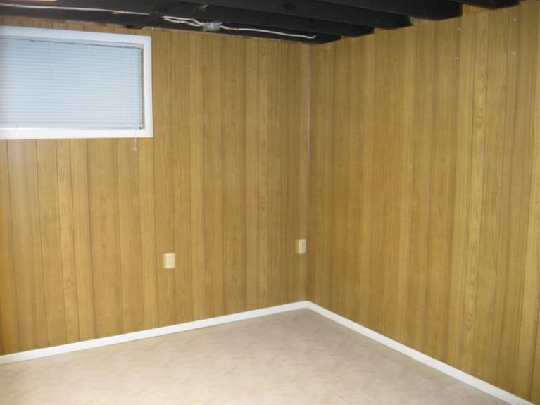 614 Middle Road Camanche, IA 52730 - Photo 21 of 32 Gallery Image 21