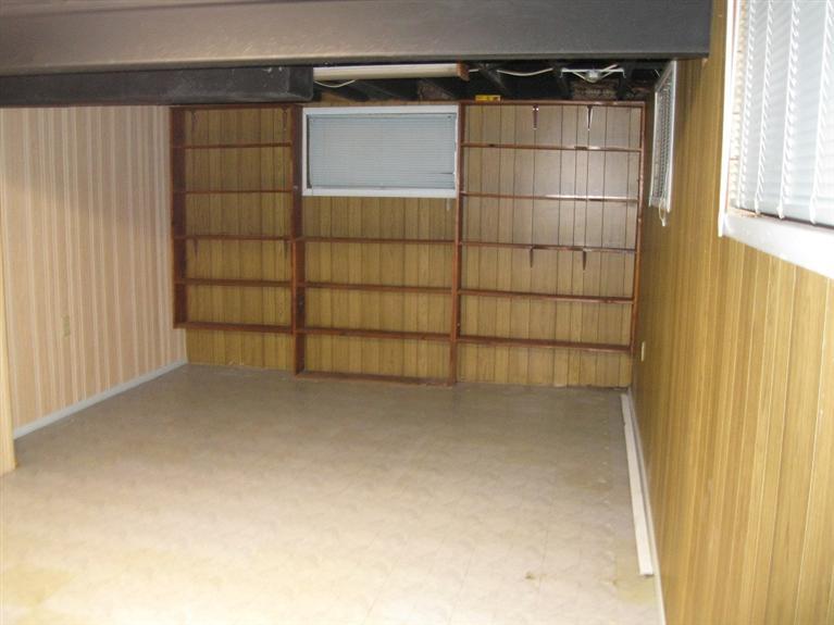 614 Middle Road Camanche, IA 52730 - Photo 22 of 32 Gallery Image 22