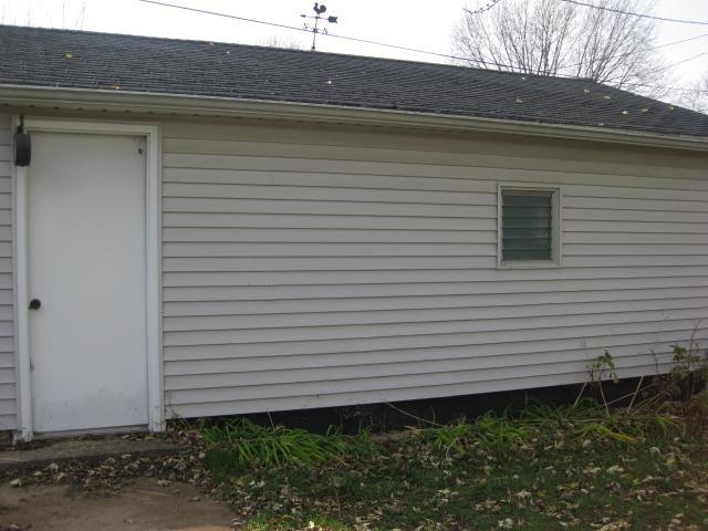 614 Middle Road Camanche, IA 52730 - Photo 31 of 32 Gallery Image 31