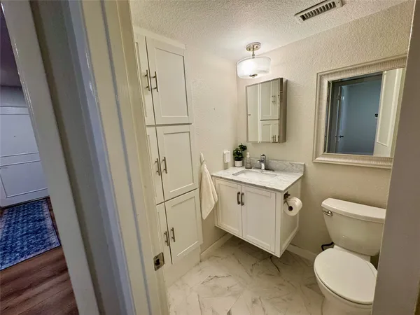 $1,900 | 7920 Rockwood Lane, Unit 138, Austin, TX 78757
