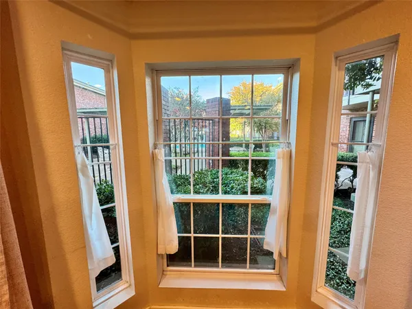 $1,900 | 7920 Rockwood Lane, Unit 138, Austin, TX 78757
