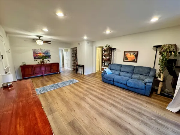 $1,900 | 7920 Rockwood Lane, Unit 138, Austin, TX 78757