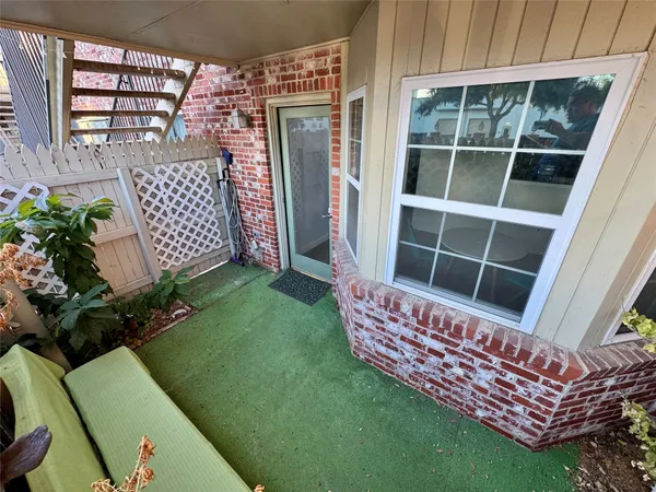 $1,900 | 7920 Rockwood Lane, Unit 138, Austin, TX 78757