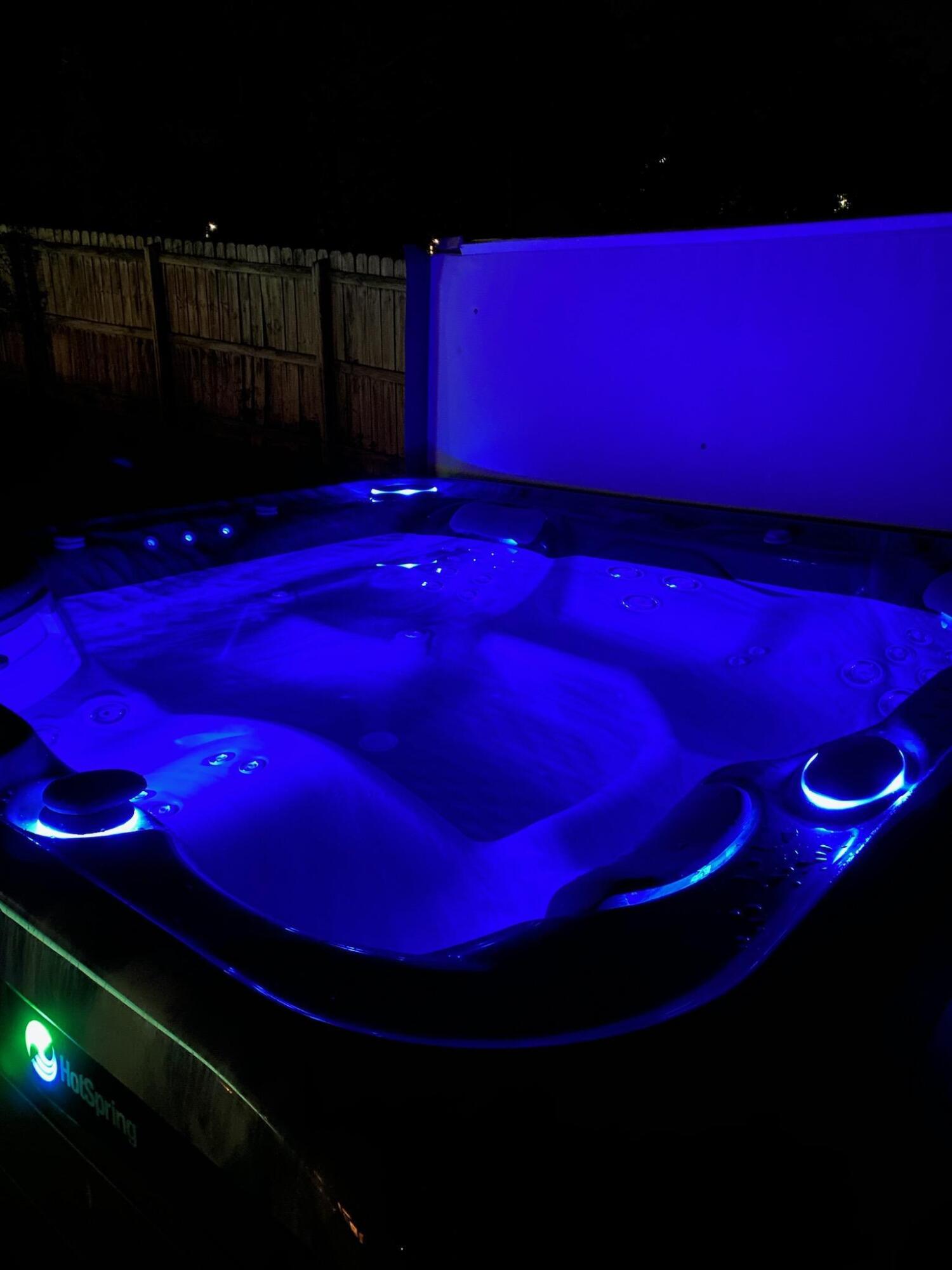 1203 Lone Oak Road Johnson City, TN 37604 - Photo 55 of 57 Nighttime spa pic.1