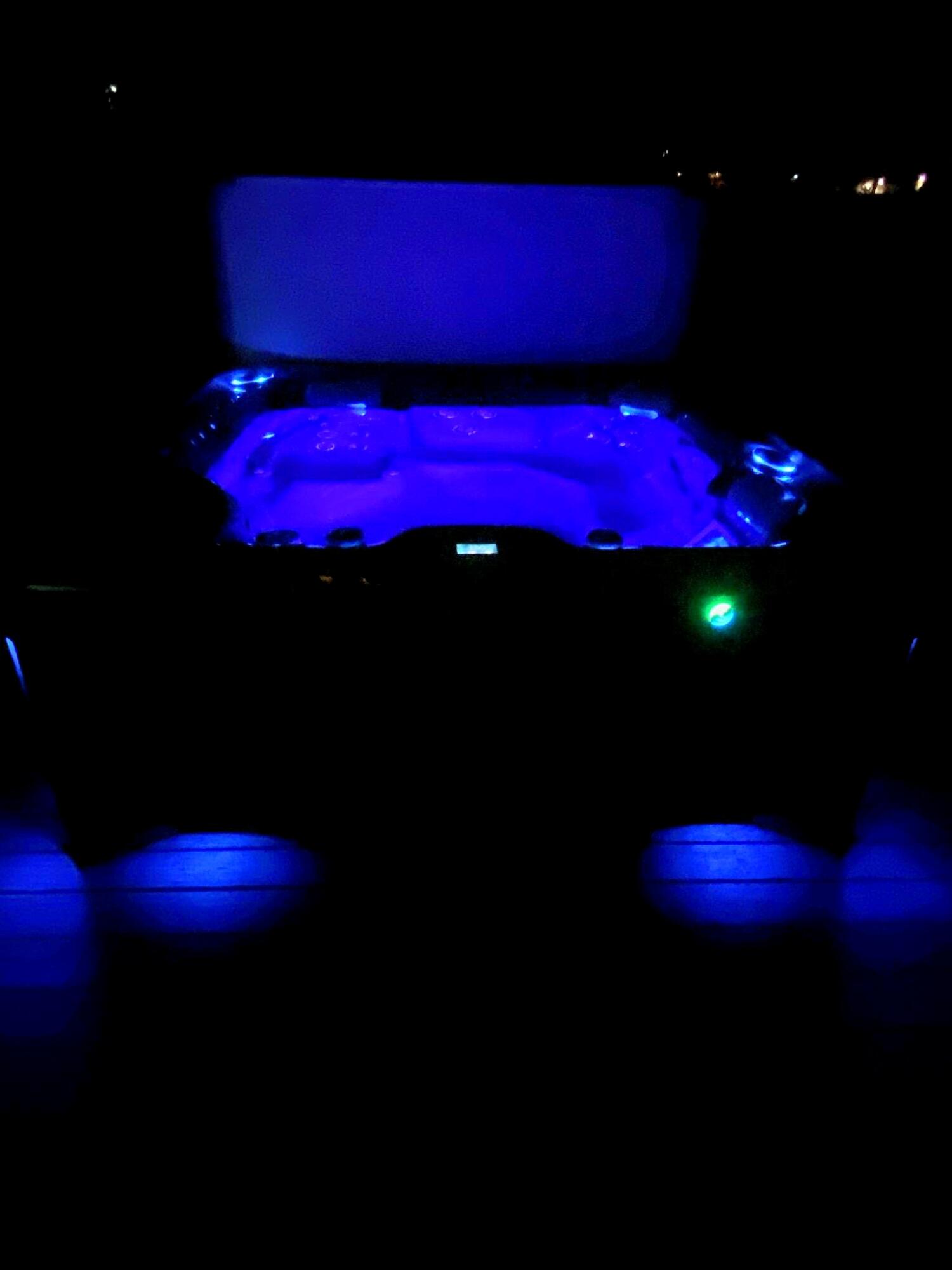 1203 Lone Oak Road Johnson City, TN 37604 - Photo 56 of 57 Nighttime spa pic.2