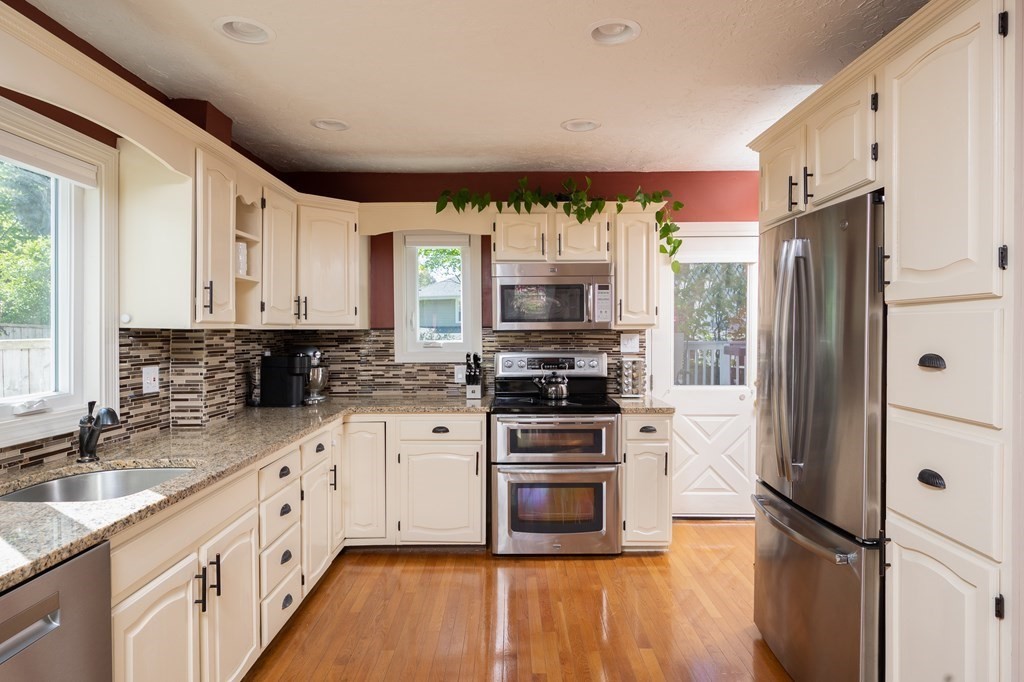 210 Pierce Road Weymouth, MA 02188 - Photo 8 of 37 Gallery Image 8