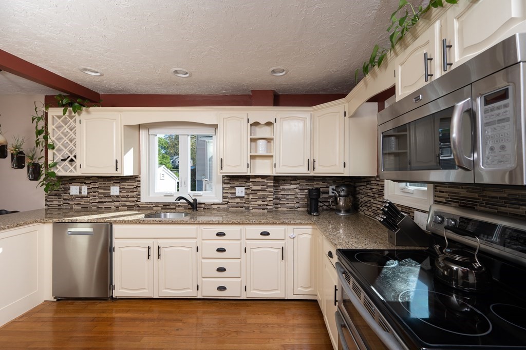 210 Pierce Road Weymouth, MA 02188 - Photo 9 of 37 Gallery Image 9
